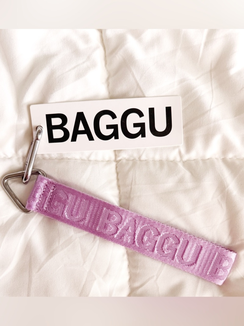 BAGGU Peony Logo Keychain